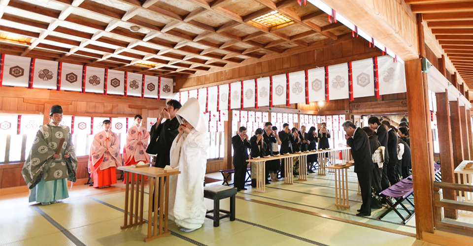 神社挙式 福岡の結婚式場 神社挙式と披露宴会場 博多百年蔵 ウェディング