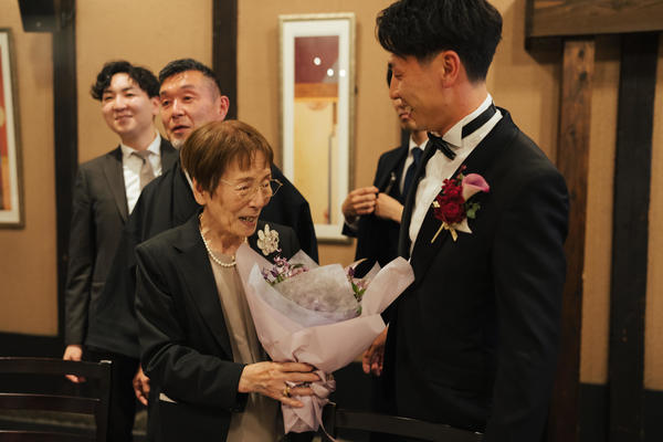 新郎おばあちゃん.jpg