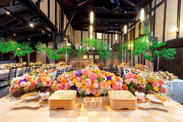 [写真]半年で叶える結婚式「酒蔵で